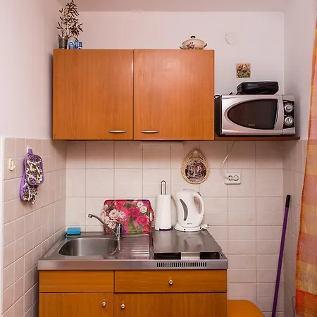 Guest house Maja 3*