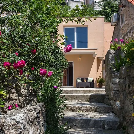 Πανσιόν Maja Ντουμπρόβνικ